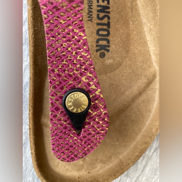 Birkenstock women’s sandals size 11 available dark fuchsia - Picture 2 of 12